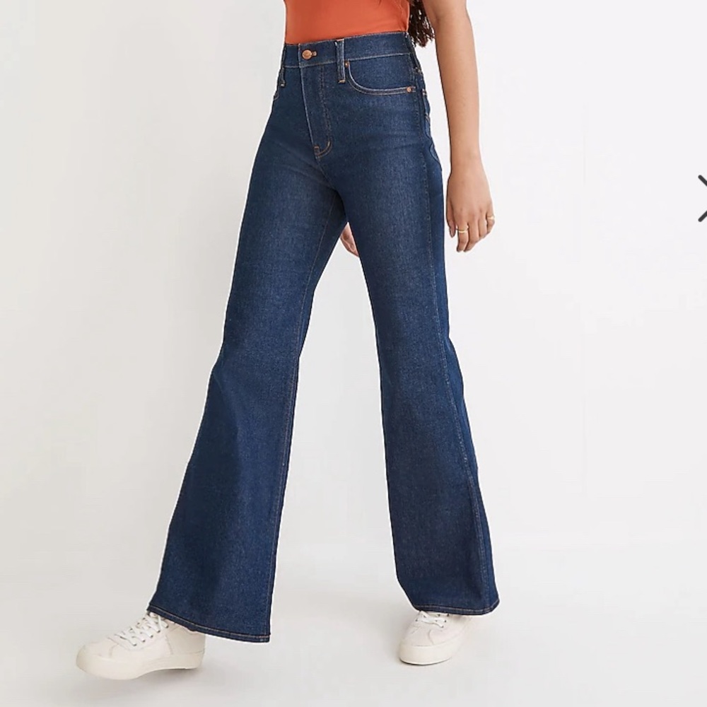 Madewell 11” High Rise Flare Jean size 29